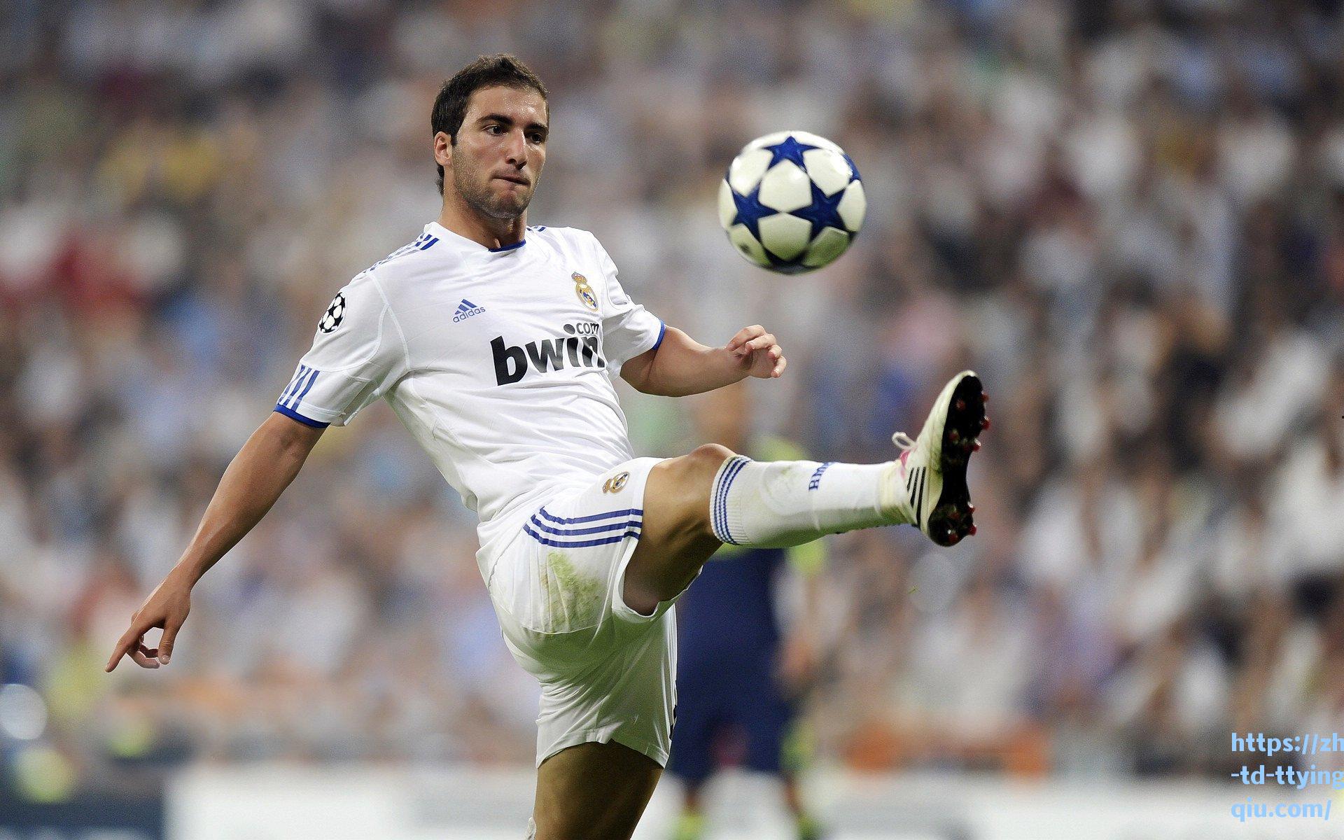 32岁小卡进化！抛投新杀招无解 快艇冲冠更有底气